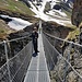Le tout nouveau pont suspendu reliant la Terrihütte au pied du Pass Diesrut