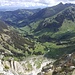 Blick runter von der Märe zur Alp Seeberg