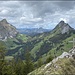Riseten Gipfelkreuz mit der Fortsetzung unserer Tour (rechts)