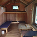 Unsere Hütte bietet Schlafplätze für 2-3 Personen. Die Hütte kann komplett gratis benutzt werden und hat sogar einen Ofen, Holz und ein WC.
