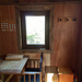 Unsere Hütte bietet Schlafplätze für 2-3 Personen. Die Hütte kann komplett gratis benutzt werden und hat sogar einen Ofen, Holz und ein WC.
