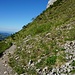 Abzweig zum Hüser, wenn man genau hinsieht erkennt man ein Steinmäuerchen/häufchen