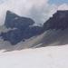 Der letzte Aufstieg auf den zirka 2910m hohen Pass östlich des Schwarzgletschers ist geschafft. Blick hinunter entlang des Schwarzgrates zum Trubelstock (2997,8m).
