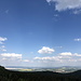 Scharfenstein - Ausblick am Gipfel. Zu erahnen ist u. a. Hrádek nad Nisou (Grottau) in Tschechien.