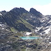 <b>Capanna Leìt con il Lago di Leìt (2260 m).</b>