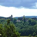 Erster Blick auf die Dahner Burgen: Auf fünf Felsklötzen stehen die Burgruinen Altdahn, Grafendahn und Tanstein. 