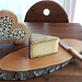 <b>La cena è allietata dal formaggio Quarnéi stagionato, acquistato a Russin (Alpe Rossino).</b>