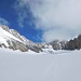 in fondo si vede la fine del ghiacciaio e le roccette (in mezzo)