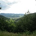 Zwischendurch hat man an einigen Stellen Ausblicke ins Hüttelsbachtal, das hinten ins Kinzigtal mündet. Unten durch das Tal kam ich auf dem Hinweg hoch.