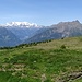 Dalla cima del M.Padrio panorama con il gruppo del Bernina. Alla sua destra l'aguzzo M.Masuccio. All'estrema sinistra lo sbocco della Valtellina.