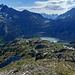 Schöne Seelandschaft. Im Hintergrund der Sustenpass
