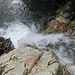 Wasserfall und Badegumpe in Adán