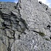 Kletterei an einer Granitplatte (III), die Gesteinsqualität ist hier nicht über alle Zweifel erhaben.