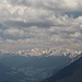 rechts der Tschirgant, hinten die Ötztaler Alpen