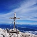 Nachdem ein Teil des Bergs in Italien liegt, gibt's hier sogar ein Kreuz.