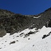 Nach dem ich das Schneefeld überquert hatte ging es zu meiner Überraschung im steilen Geröllfeld recht gut voran 
