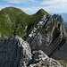 Blick vom Hauptgipfel zurück zum Vorgipfel und dem Nebengipfel