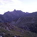 Blick vom Gänsekragen zu den vor mir liegenden zwei Gipfeln u. zum Sarntaler Weißhorn