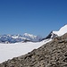Rechts ist der Gipfel der Diablerets zu sehen, im Hintergrund der Mont Blanc.


