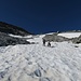 Steiler Aufstieg im Schnee ca. 45°