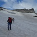 auf dem Chilchligletscher - gut sichtbar die zuletzt steile Spur zum Übergang Glacier de Wildhorn | Glacier de Téné