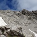 Im Aufstieg, Ende der Rinne und Blick auf den Gipfelgrat