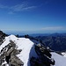Blick vom eventuell höheren Gran Paradiso-Hauptgipfel zum Madonnen-Gipfel. Welcher wirklich höher ist, weiss keiner so genau...