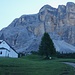 Heiligkreuzkofel mit Kapelle am Heiligkreuzhospiz