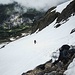 Übergang von Schnee zu Fels mit kleiner Randkluft