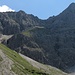 Eines ist klar: das Gelände ist steil, aber mit entsprechender alpiner Erfahrung gut und interessant zu begehen.
