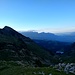 Gulms, kurz vor Erreichen des P.1837: Blick hinab Richtung Nausner Obersess, im Hintergrund der Voralpsee.