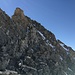 Rückblick auf den Gipfelgrat im Abstieg