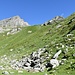 il pendio da risalire a destra per raggiungere l'Alpe Granus