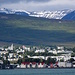 Akureyri hat etwa 19000 Ew. und eignet sich gut als Stützpunkt für viele Bergtouren und sonstige Freizeitaktivitäten wie Whale-Watching. <br />
