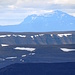 Blick nach Südosten ins wilde Innere von Island, mit der Königin der isländischen Berge, der ca. 100km entfernten Herdubreid (1682m). Eine Besteigung ist relativ einfach aber mit viel Anfahraufwand verbunden. Siehe: [tour29582 Die Herdubreid, Traumtour auf einen der schönsten Berge Islands].