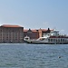 Il traghetto per il Lido di Venezia davanti ai Mulini Stucky