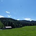 Ein Überblick. Zwischen dem Schwarzenbachtal und der Jachenau liegt ein überaus langer, größtenteils bewaldeter Höhenzug. 
