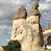 Il tufo, i vulcani, l’erosione. Sono questi gli elementi primari che costituiscono la <b>Cappadocia</b>. Se poi, come è avvenuto, si aggiunge l’azione dell’uomo, ecco un capolavoro.