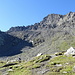 A sinistra il Passo di Vallanta, di fronte il versante roccioso del M.Losetta (Pointe Joanne).