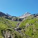 Nun zeigt sich auch die Große Schlenkerspitze.
