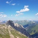 Reichspitze im Schatten dahinter Hornbachkette.