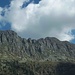 L'intrigante Pizzo del Becco e il suo possente versante Sud caratterizzato da una buona/eccellente roccia (Verrucano lombardo)
