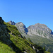 Ein steiler Zick-Zack-Aufstieg mit Ausblick