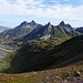 Rückblick vom Col auf das Tal, durch das ich aufgestiegen bin. Rechts der "Standardweg" vom Lac des Cerces.