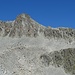 Der grosse Geröllkessel südlich von Piz Bleis Marscha.
