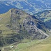Tiefblick vom Gipfel Piz Bleis Marscha runter ins Val d'Err.