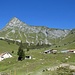 ... zur der schön gelegenen Alp Stürfis ging es weiter Richtung Barthümeljoch