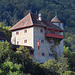 Zu Begin unserer gross angelegten Rundtour treffen wir auf die tolle Burg Rotberg.