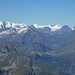 Nach Westen gibt es den Blickfang überhaupt, die schneebedeckte Glocknergruppe mit dem höchsten Berg von Österreich.