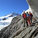 am Schnee auf dem oberen Band